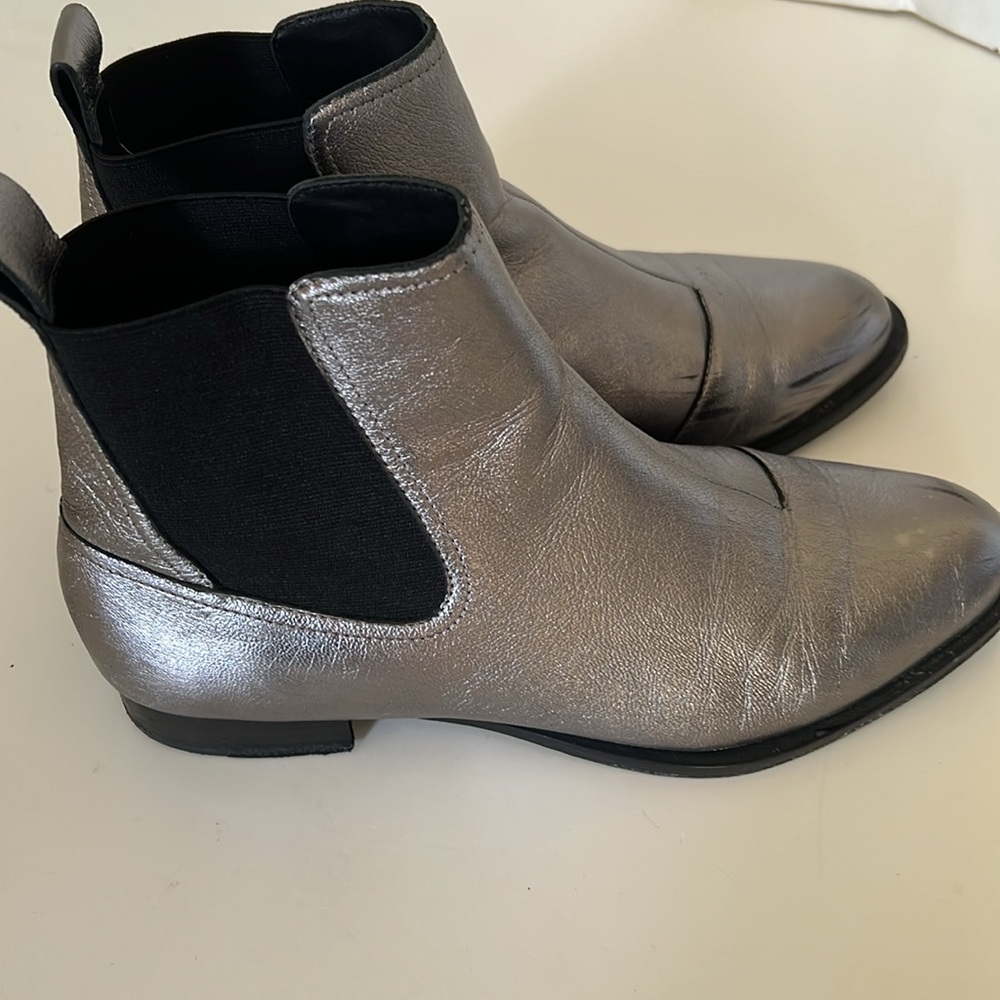 Rag & Bone Silver/Gunmetal Chelsea Booties - Size 38.5 - Picture 3 of 11